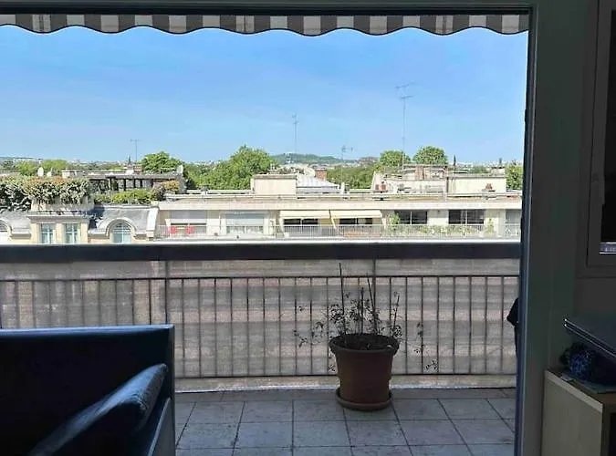 Delphine Lejlighed *